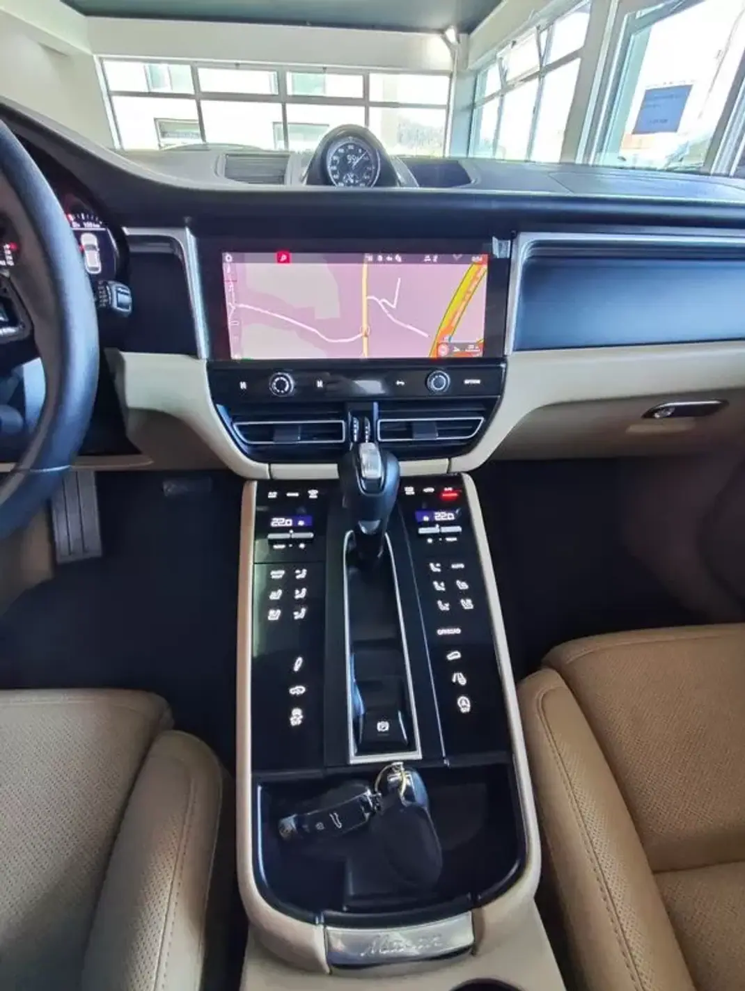 Porsche Macan 2024 - 84900 EUR, 20700 km - AUTO.MOTO.pt - 20700km - foto 38 de 41