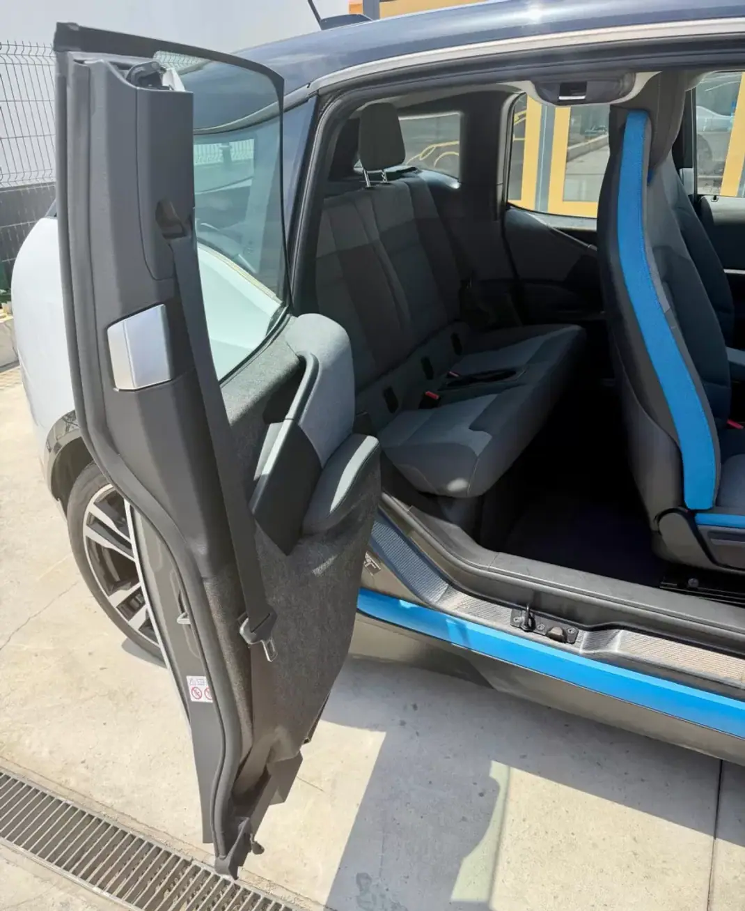 BMW i3 2021 - 28167 EUR, 33600 km - AUTO.MOTO.pt - 33600km - foto 22 de 27
