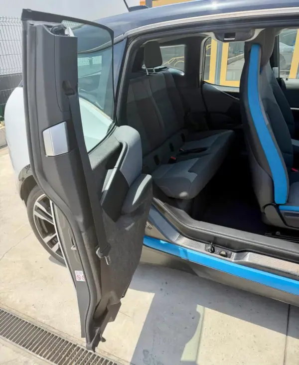 BMW i3 2021 - 25490 EUR, 33600 km - AUTO.MOTO.pt - 33600km - foto 22 de 27