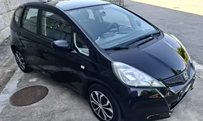 Honda Jazz 2013 - 9750 EUR, 150000 km - AUTO.MOTO.pt - 150000km - foto 5 de 14