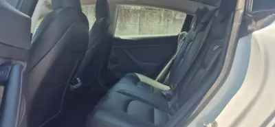 Tesla Model 3 2022 - 30000 EUR, 48000 km - AUTO.MOTO.pt - 48000km - foto 5 de 18