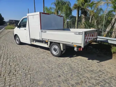 VW TRANSPORTER 2011 — foto 4 de 8