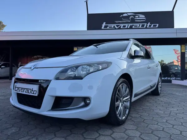 Renault Mégane Sport Tourer 2011 - 8900 EUR, 214000 km - AUTO.MOTO.pt - 214000km - foto 20 de 40