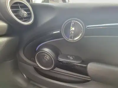 MINI Cooper 2015 - 20990 EUR, 182000 km - AUTO.MOTO.pt - 182000km - foto 27 de 33
