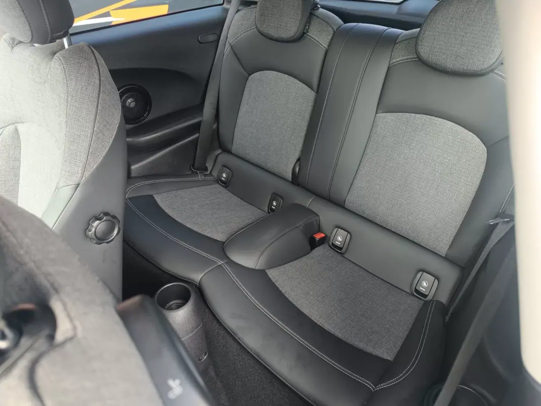 MINI Cooper S 2016 - 15900 EUR, 231018 km - AUTO.MOTO.pt - 231018km - foto 15 de 43