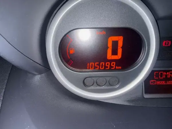 Renault Twingo 2008 - 5250 EUR, 105000 km - AUTO.MOTO.pt - 105000km - foto 28 de 31