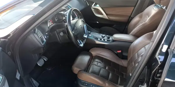 Citroën DS5 2013 - 12950 EUR, 216000 km - AUTO.MOTO.pt - 216000km - foto 22 de 26