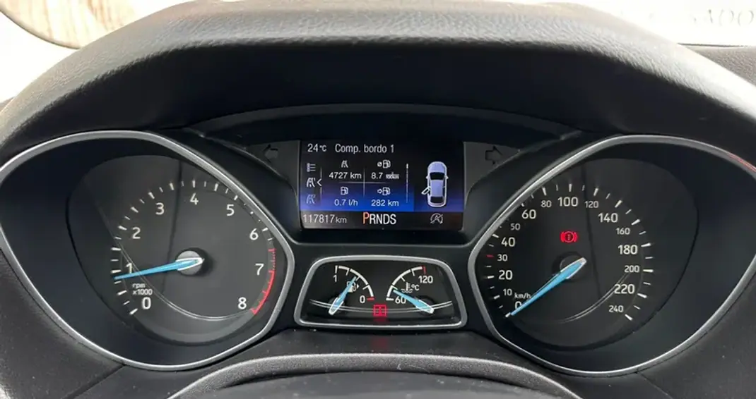 Ford Focus 2015 - 13500 EUR, 117793 km - 117793km - foto 21 de 26