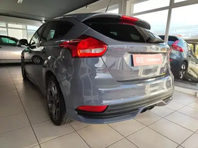 Ford Focus 2015 - 20500 EUR, 125550 km - AUTO.MOTO.pt - 125550km - foto 7 de 40
