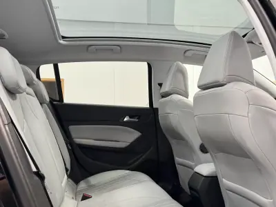 Peugeot 308 2018 - 11890 EUR, 159000 km - AUTO.MOTO.pt - 159000km - foto 34 de 35