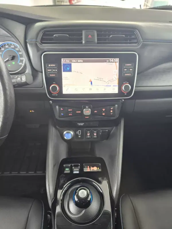 Nissan Leaf 2019 - 19500 EUR, 25097 km - AUTO.MOTO.pt - 25097km - foto 32 de 41