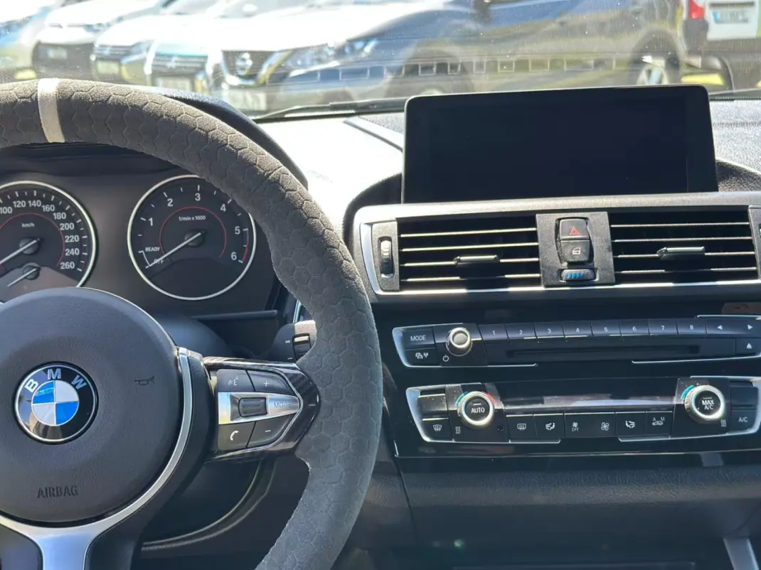 BMW 120 2015 - 20990 EUR, 162239 km - 162239km - foto 15 de 20