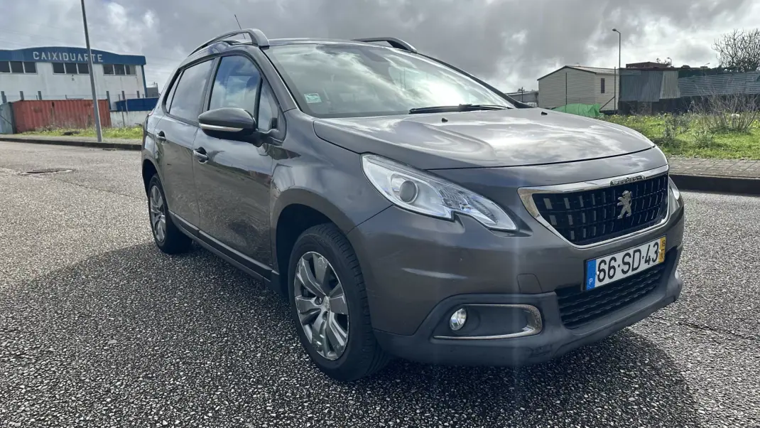 Peugeot 2008 2016 - 12900 EUR, 122000 km - AUTO.MOTO.pt - 122000km - foto 1 de 12