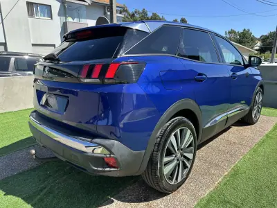 Peugeot 3008 2018 - 14900 EUR, 200000 km - AUTO.MOTO.pt - 200000km - foto 9 de 63