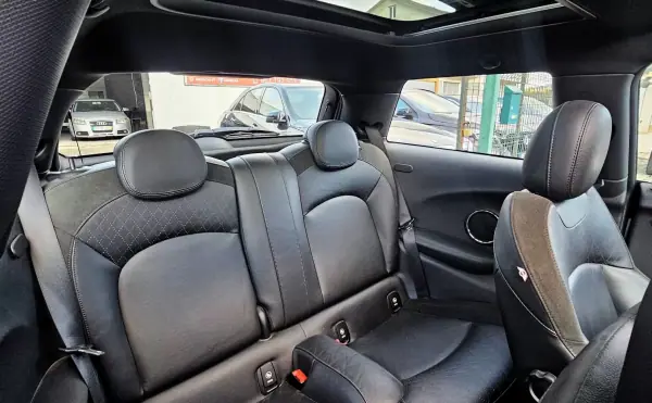 MINI Cooper 2015 - 16500 EUR, 150000 km - AUTO.MOTO.pt - 150000km - foto 8 de 25