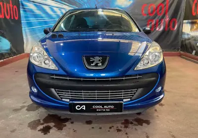Peugeot 206 2011 - 4999 EUR, 127000 km - AUTO.MOTO.pt - 127000km - foto 2 de 34