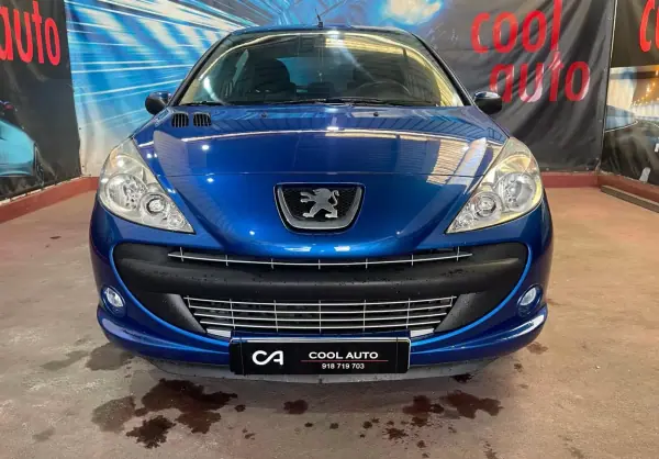 Peugeot 206 2011 - 4999 EUR, 127000 km - AUTO.MOTO.pt - 127000km - foto 2 de 34