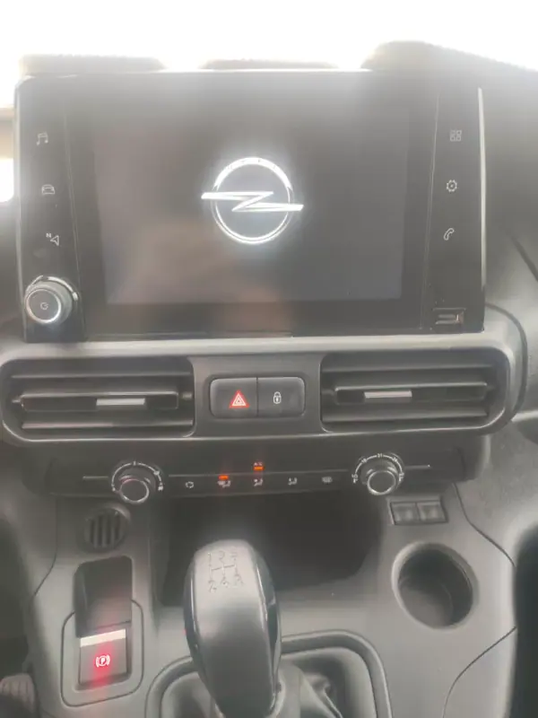 Opel Combo 2020 - 12978 EUR, 149789 km - AUTO.MOTO.pt - 149789km - foto 7 de 17