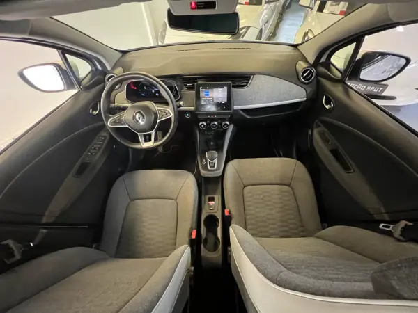 Renault Zoe 2020 - 13990 EUR, 145000 km - AUTO.MOTO.pt - 145000km - foto 10 de 52