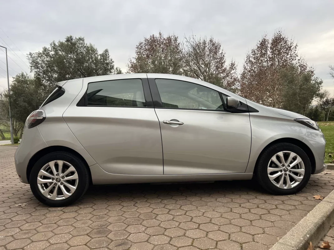 Renault Zoe 2021 - 14965 EUR, 25000 km - 25000km - foto 13 de 46