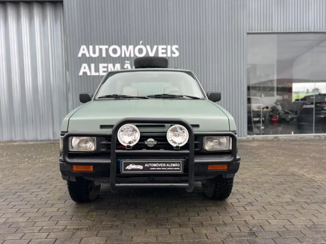 Nissan Terrano 1990 - 7500 EUR, 356940 km - AUTO.MOTO.pt - 356940km - foto 2 de 15