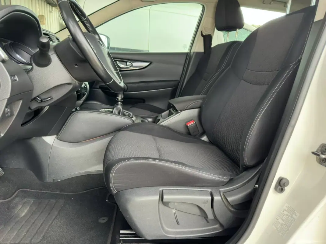 Nissan Qashqai 2014 - 17900 EUR, 167439 km - AUTO.MOTO.pt - 167439km - foto 17 de 28