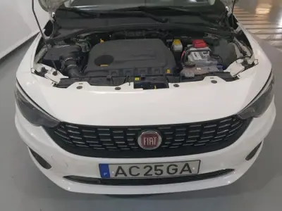 Fiat Tipo Station Wagon 2020 - 10990 EUR, 110261 km - AUTO.MOTO.pt - 110261km - foto 8 de 17