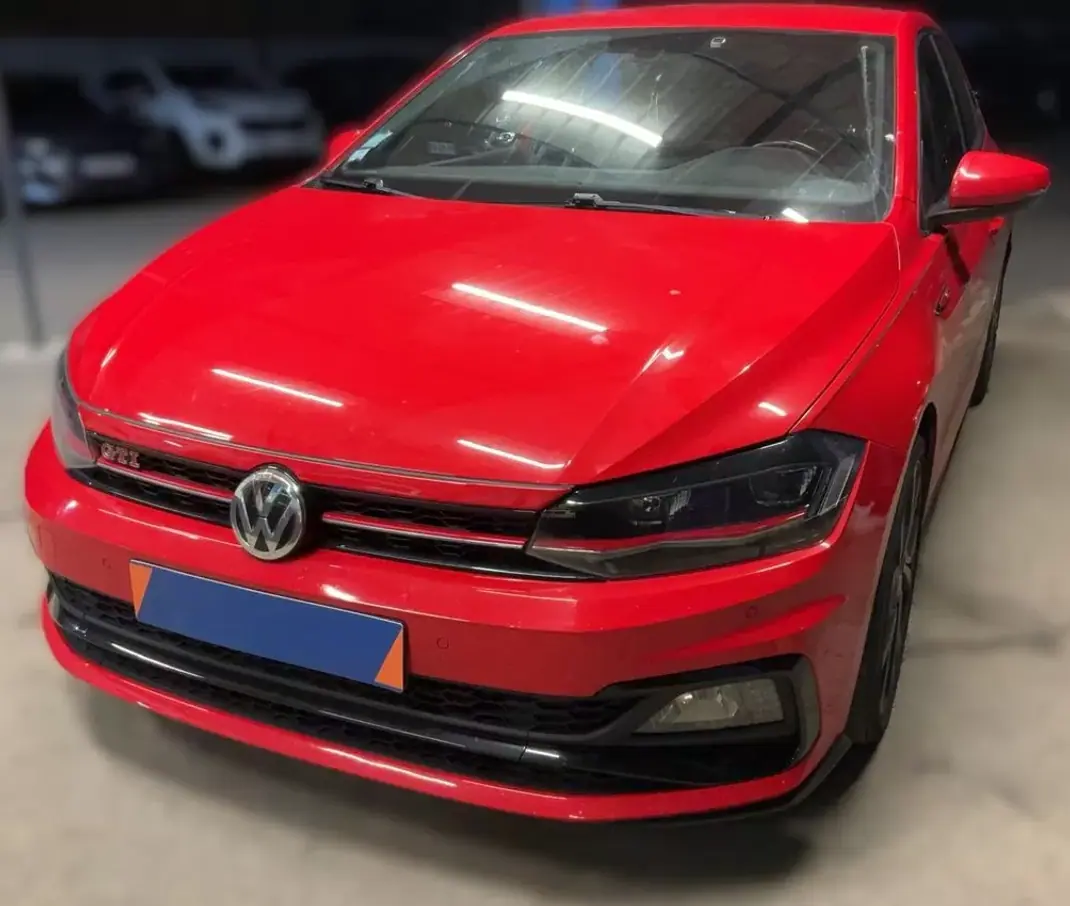 Volkswagen Polo 2019 - 21750 EUR, 150000 km - AUTO.MOTO.pt - 150000km - foto 1 de 12