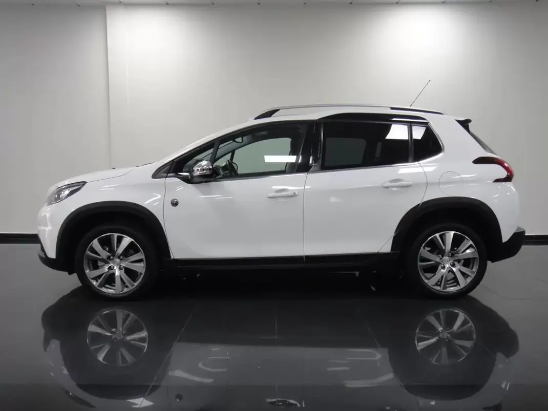 Peugeot 2008 2019 - 11250 EUR, 90000 km - AUTO.MOTO.pt - 90000km - foto 5 de 32