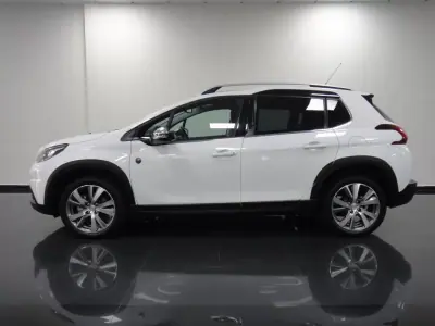 Peugeot 2008 2019 - 11250 EUR, 90000 km - AUTO.MOTO.pt - 90000km - foto 5 de 32