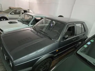 Volkswagen Golf 1990 - 5000 EUR, 330000 km - AUTO.MOTO.pt - 330000km - foto 3 de 4
