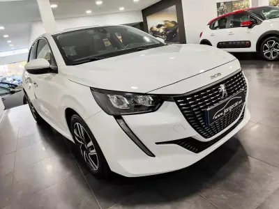 Peugeot 208 2021 - 13990 EUR, 57000 km - AUTO.MOTO.pt - 57000km - foto 9 de 35
