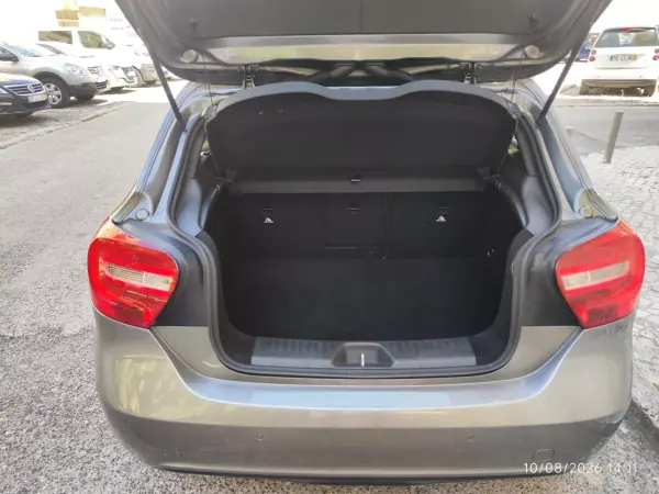 Mercedes-Benz A 180 2013 - 11780 EUR, 215000 km - AUTO.MOTO.pt - 215000km - foto 17 de 39