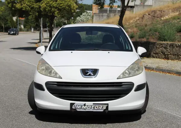 Peugeot 207 2007 - 4750 EUR, 156000 km - AUTO.MOTO.pt - 156000km - foto 3 de 23