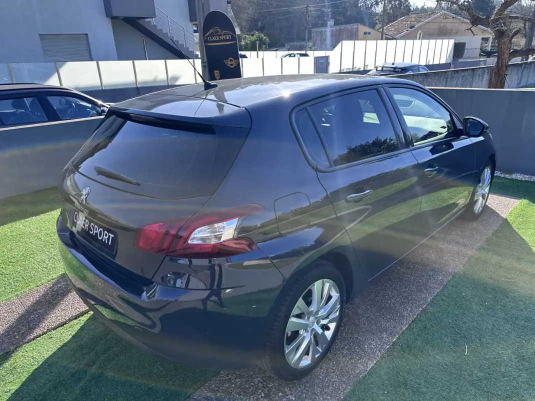 Peugeot 308 2018 - 12500 EUR, 280000 km - AUTO.MOTO.pt - 280000km - foto 10 de 41