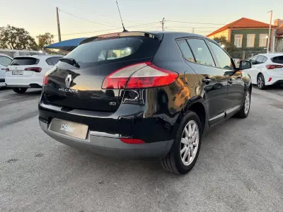 Renault Mégane 2011 - 6750 EUR, 234000 km - AUTO.MOTO.pt - 234000km - foto 5 de 34