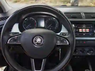 Skoda Fabia Break 2018 - 8900 EUR, 84000 km - AUTO.MOTO.pt - 84000km - foto 9 de 17