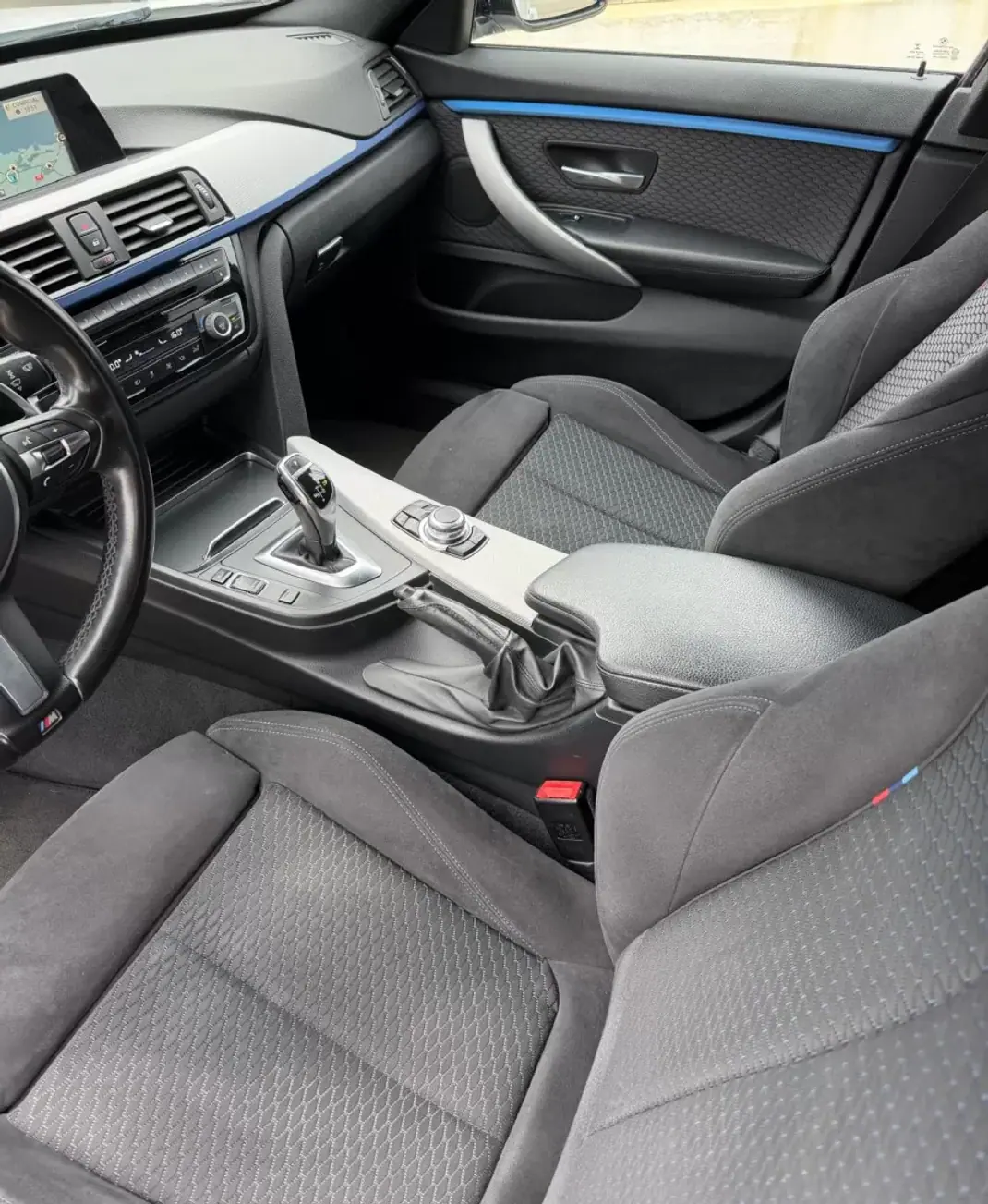 BMW 420 Gran Coupé 2017 - 31490 EUR, 98000 km - AUTO.MOTO.pt - 98000km - foto 11 de 39