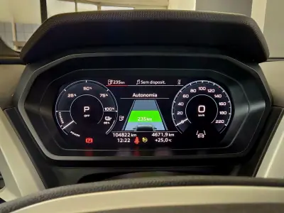 Audi Q4 e-tron 2021 - 26990 EUR, 104822 km - AUTO.MOTO.pt - 104822km - foto 14 de 33