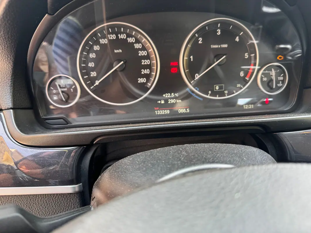 BMW 520D 2014 - 17000 EUR, 135000 km - 135000km - foto 6 de 8