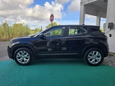 Jeep Avenger 2024 - 26450 EUR, 22000 km - AUTO.MOTO.pt - 22000km - foto 4 de 13