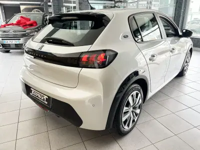 Peugeot e-208 2020 - 16800 EUR, 25181 km - 25181km - foto 4 de 24