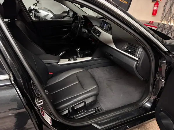 BMW 318 d Touring 2013 Diesel