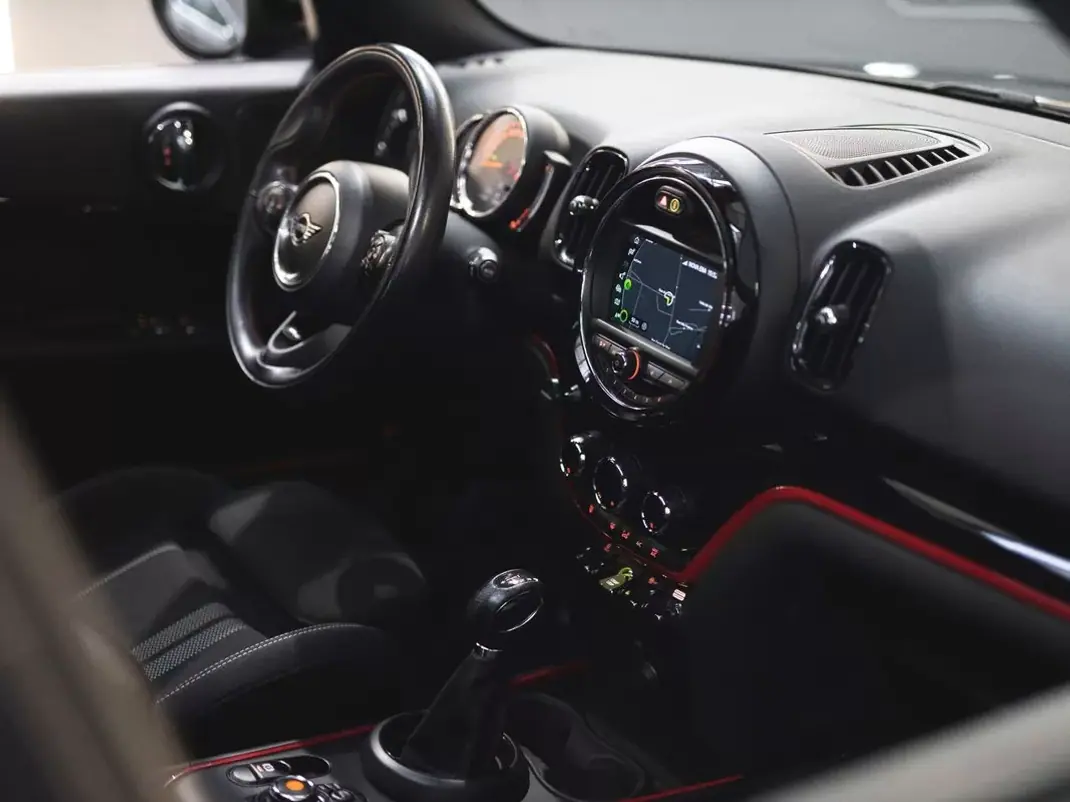 MINI Countryman 2020 - 22990 EUR, 120940 km - AUTO.MOTO.pt - 120940km - foto 18 de 25