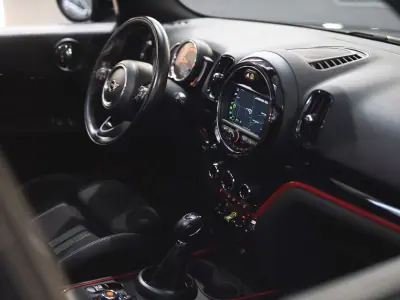 MINI Countryman 2020 - 22990 EUR, 120940 km - AUTO.MOTO.pt - 120940km - foto 18 de 25