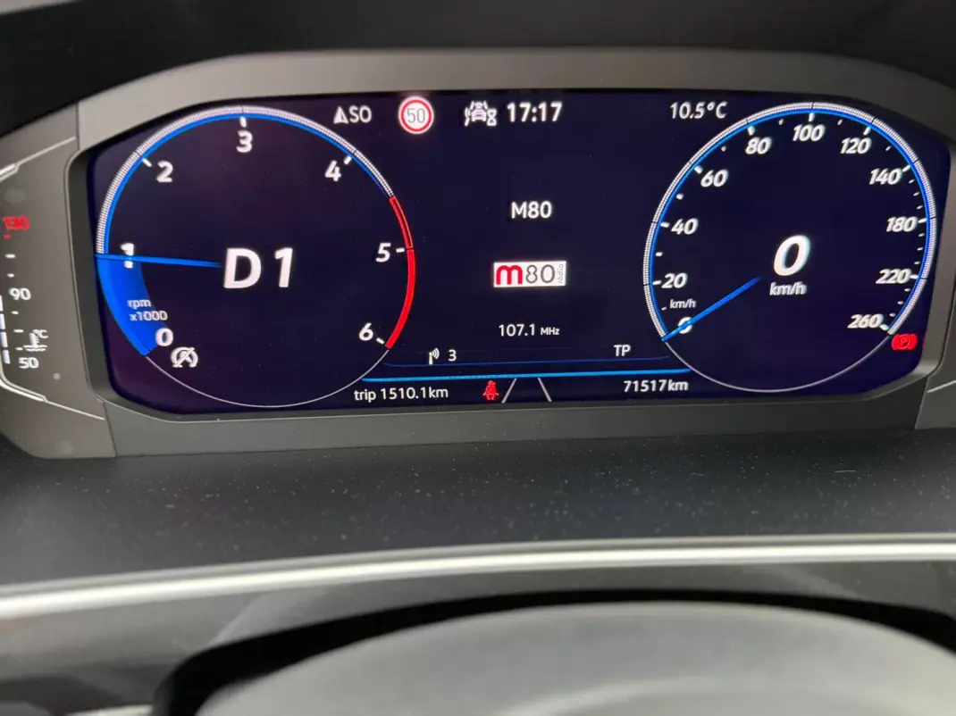 Volkswagen Tiguan 2022 - 33900 EUR, 71516 km - AUTO.MOTO.pt - 71516km - foto 3 de 21