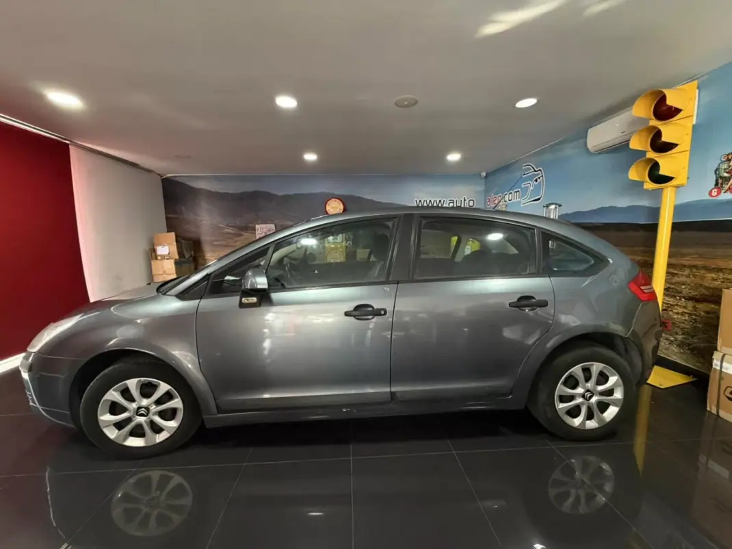 Citroën C4 2012 - 4000 EUR, 314828 km - AUTO.MOTO.pt - 314828km - foto 1 de 18