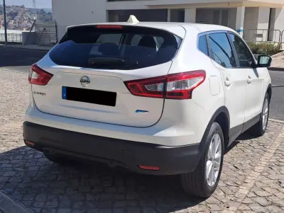 Nissan Qashqai 2015 - 12990 EUR, 104000 km - 104000km - foto 7 de 22