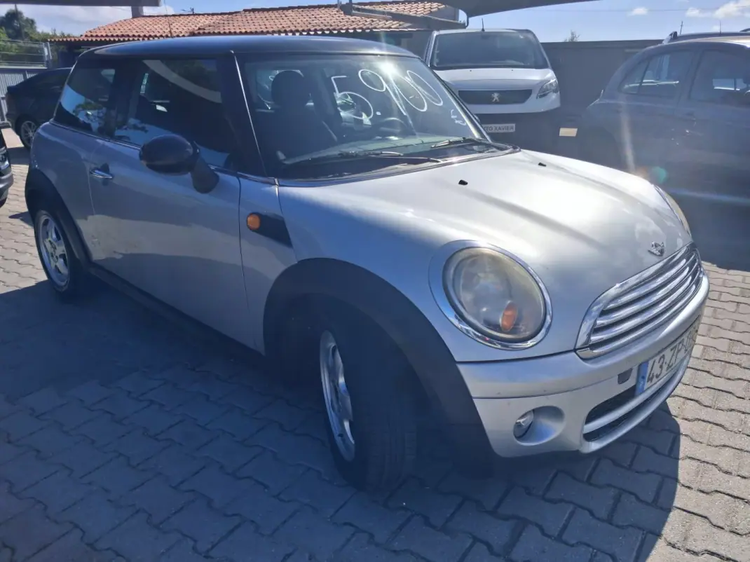 MINI Cooper 2008 - 5900 EUR, 190000 km - AUTO.MOTO.pt - 190000km - foto 2 de 8