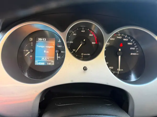 SEAT Altea 2011 - 4900 EUR, 234300 km - AUTO.MOTO.pt - 234300km - foto 5 de 9